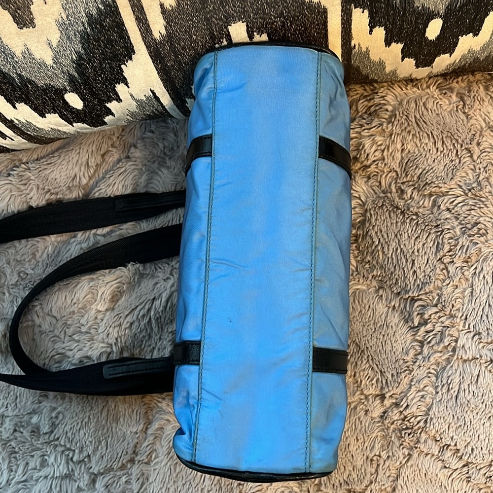 PRADA Nylon Blue Long Strap Shoulder bag casual / sporty look - priced to sell - Picture 7 of 17